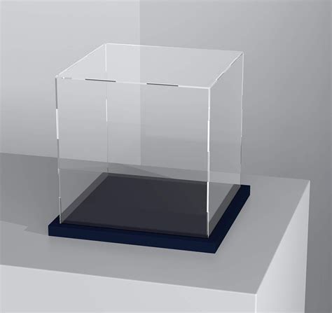 6x6x6 plastic box with lid